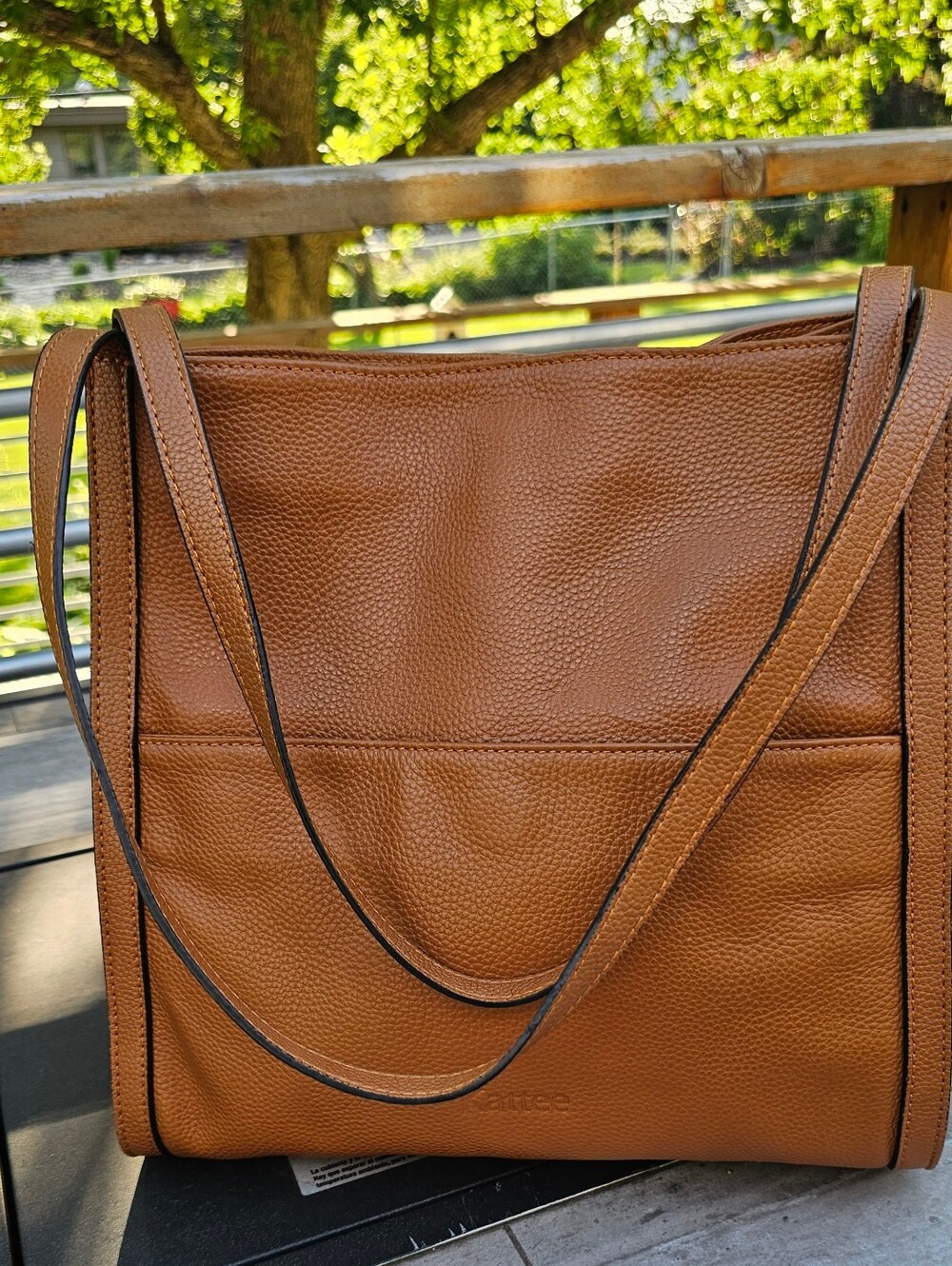 Kattee Pebble Leather Tote - Picture 2 of 11